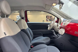 punainen Fiat 500 2011 kuva 19.