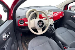 punainen Fiat 500 2012 kuva 3.