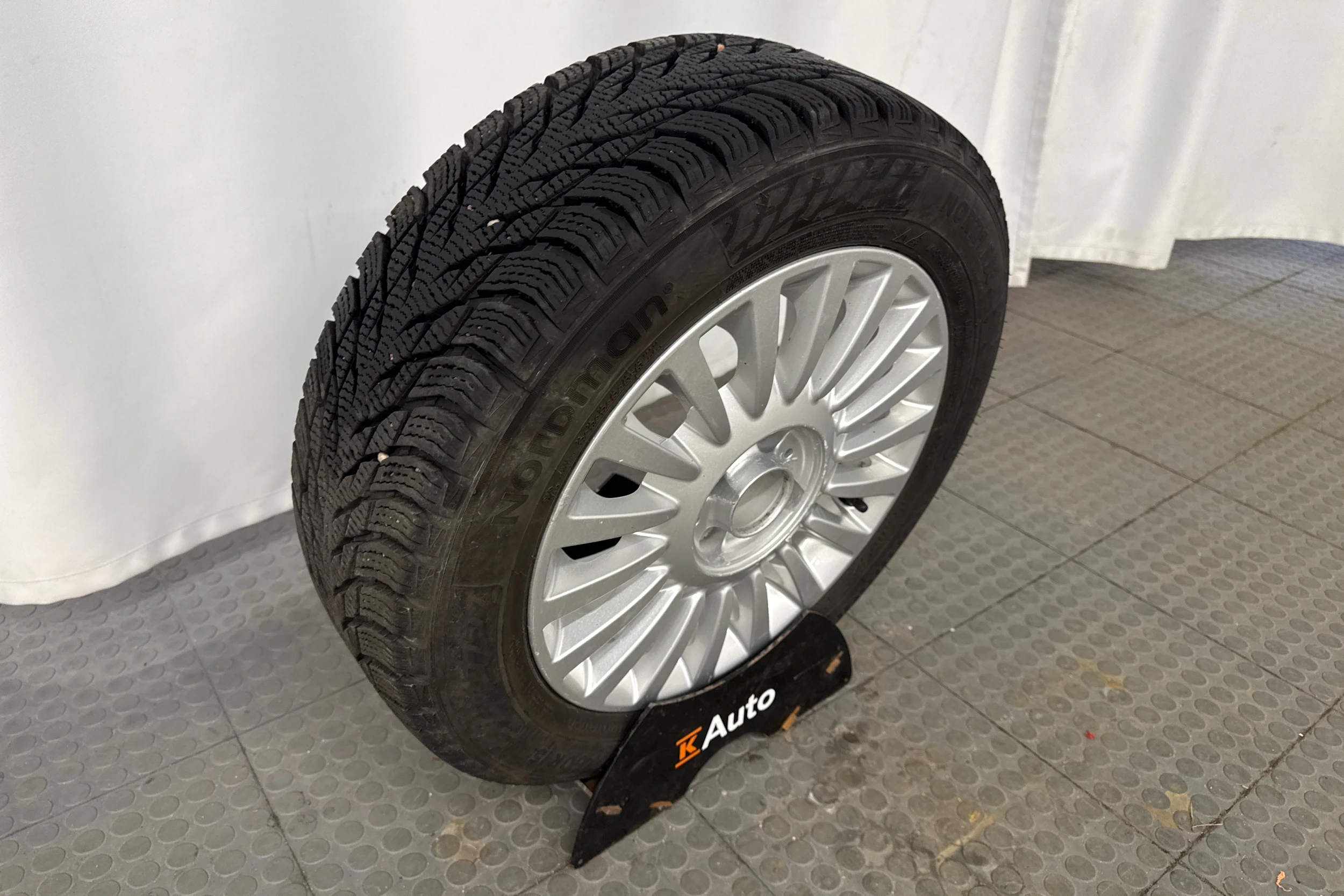 punainen Fiat 500 2012 kuva 10.
