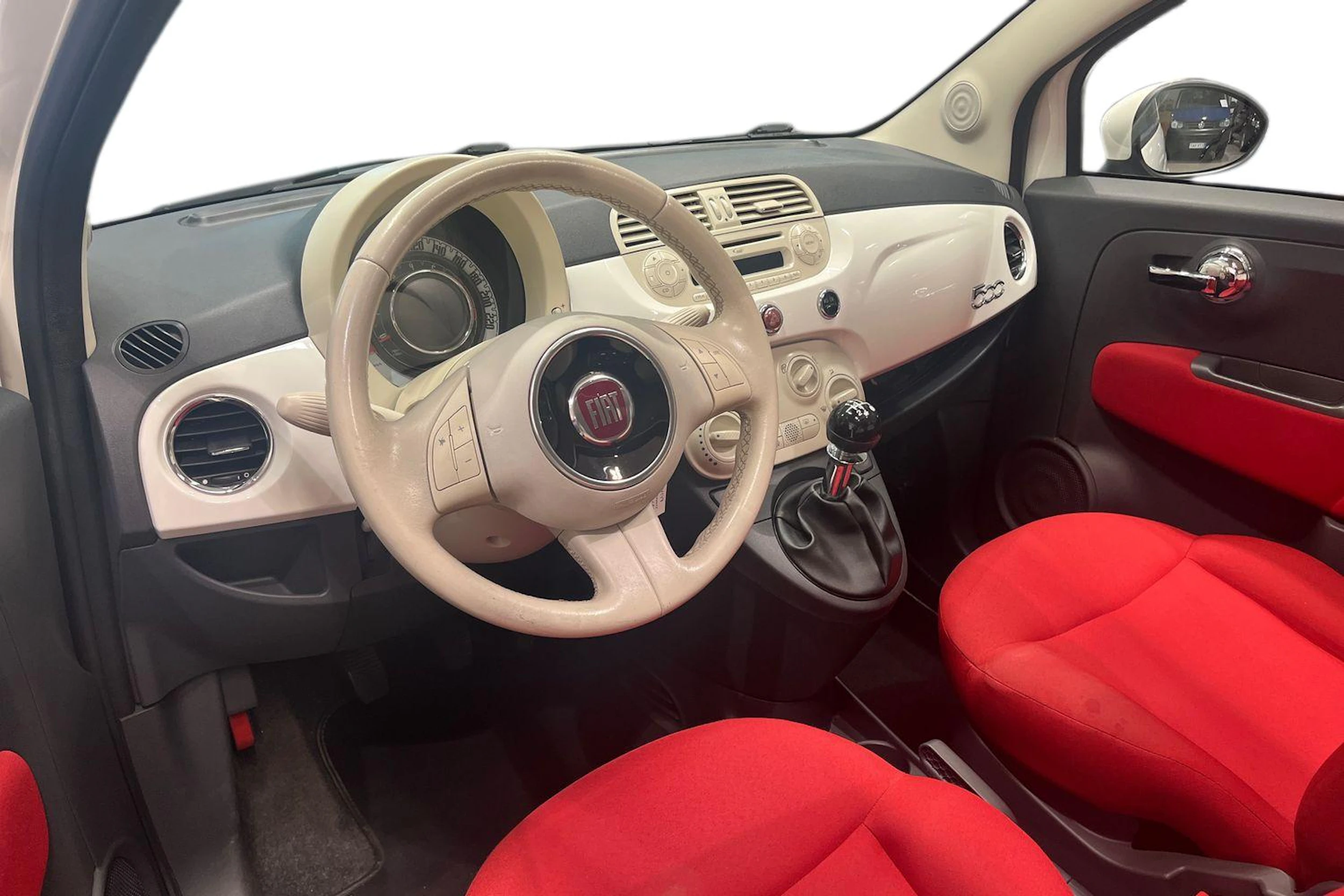 valkoinen Fiat 500 2013 kuva 6.