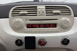 Valkoinen Fiat 500 2013 kuva 18.