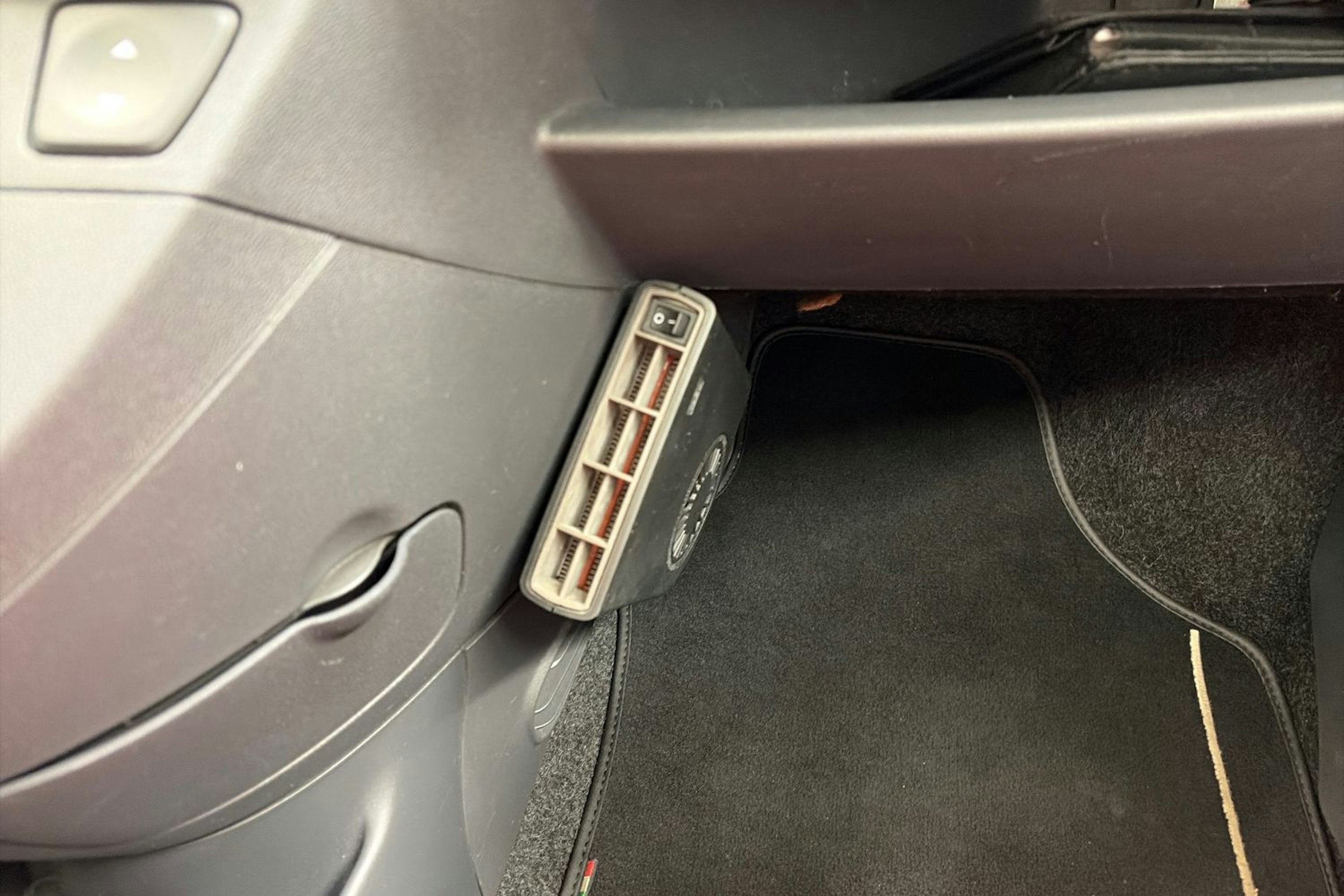 Valkoinen Fiat 500 2013 kuva 20.