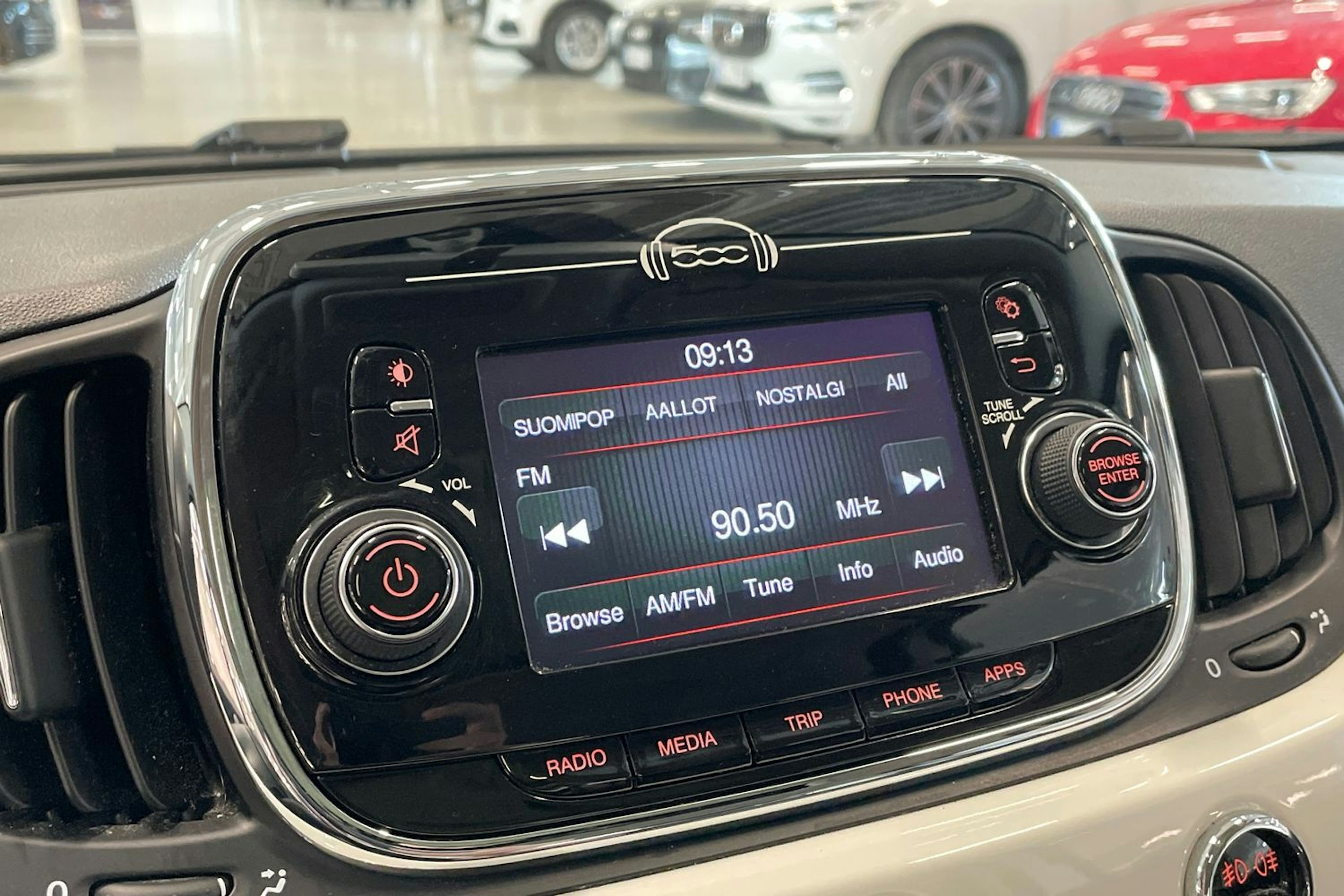 valkoinen Fiat 500 2016 kuva 16.