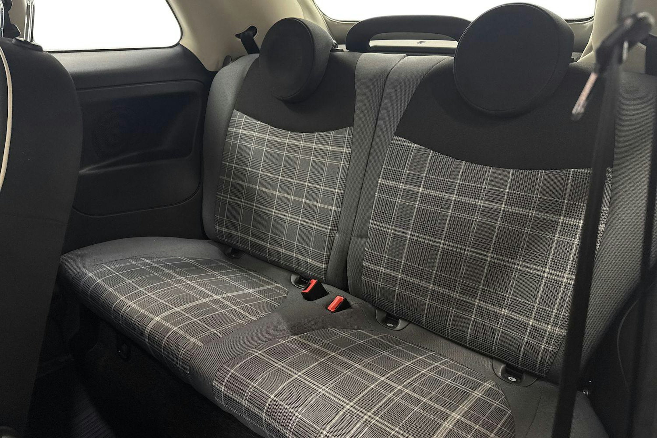 harmaa Fiat 500 2019 kuva 10.