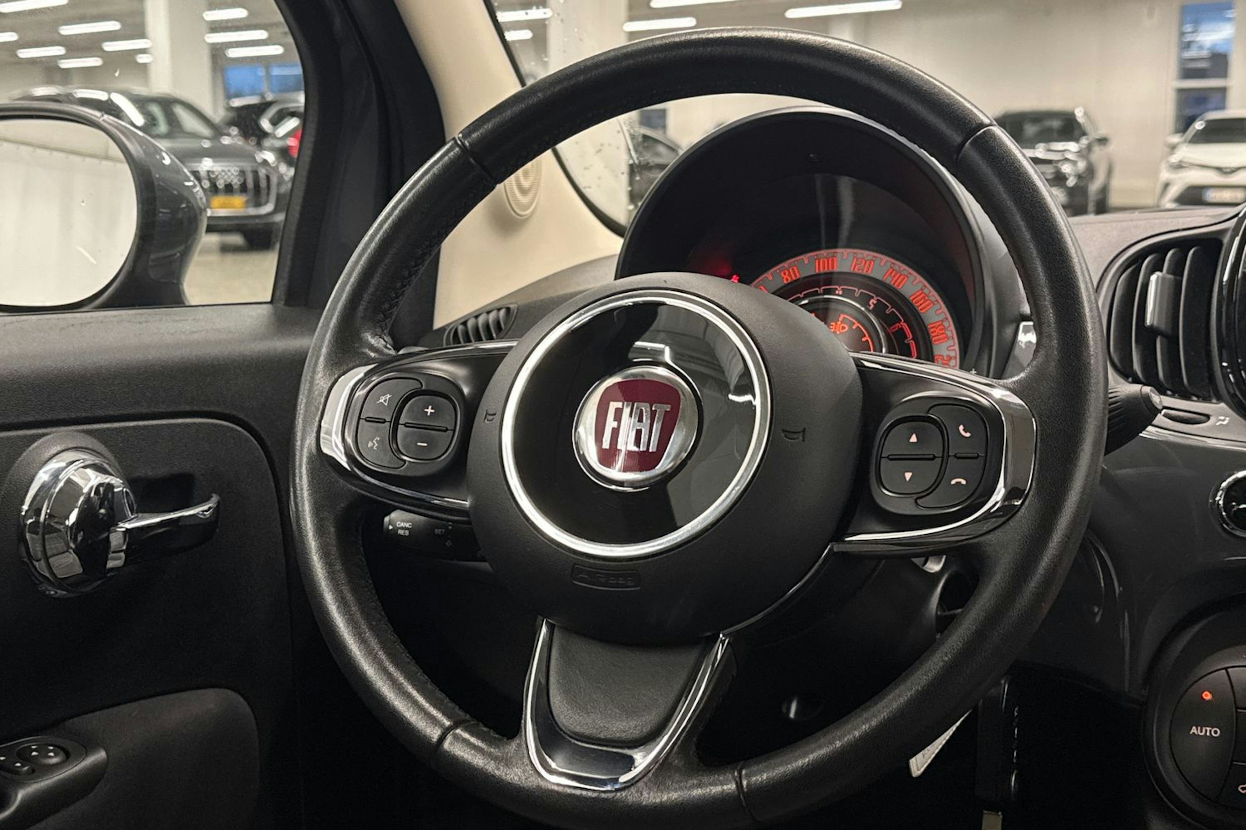 harmaa Fiat 500 2019 kuva 14.