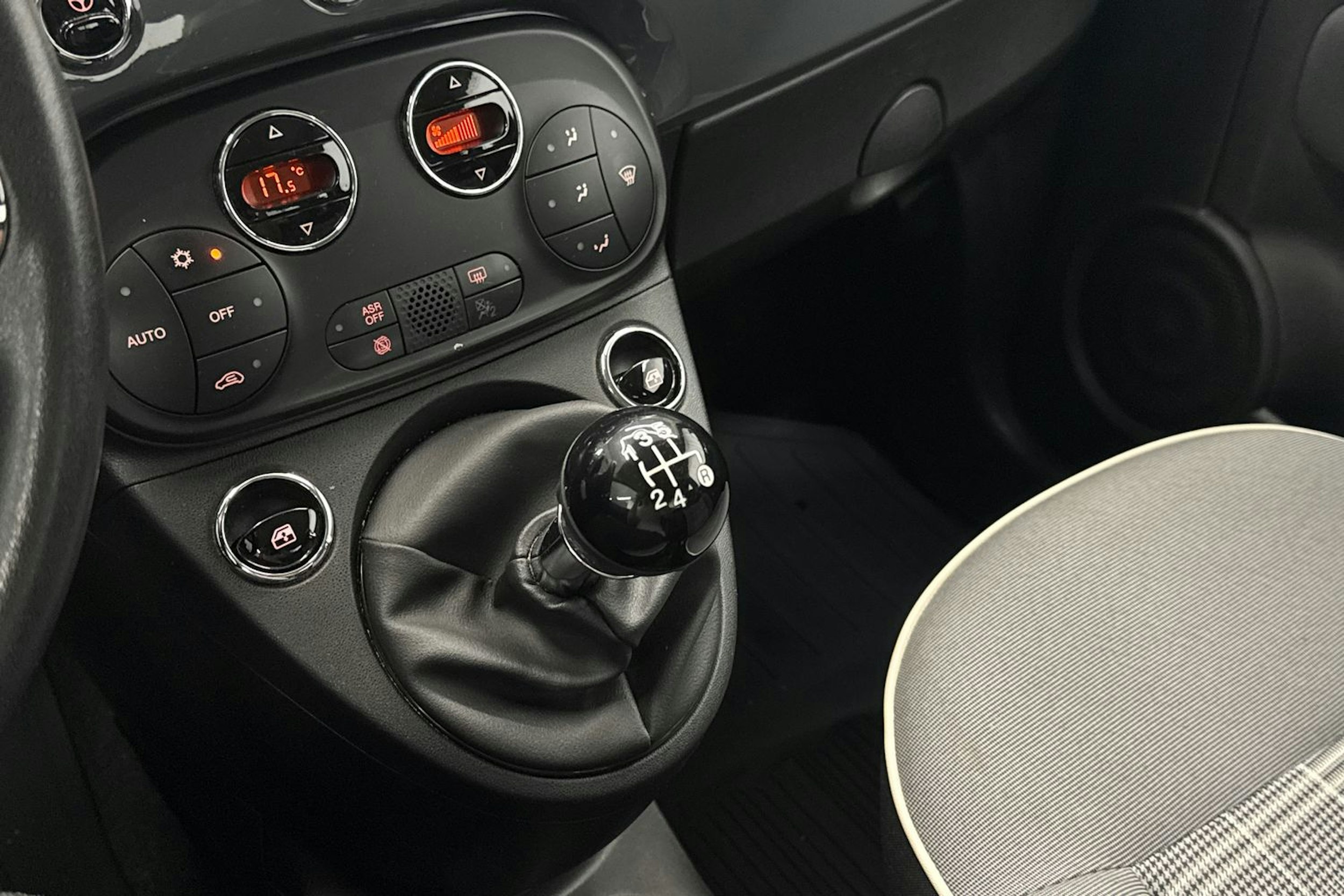 harmaa Fiat 500 2019 kuva 18.