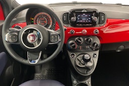 punainen Fiat 500 2022 kuva 9.