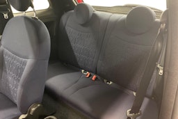 punainen Fiat 500 2022 kuva 10.
