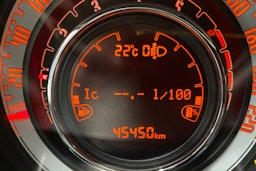 punainen Fiat 500 2022 kuva 14.
