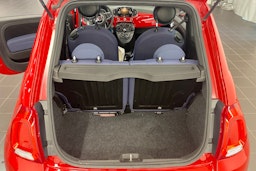 punainen Fiat 500 2022 kuva 24.