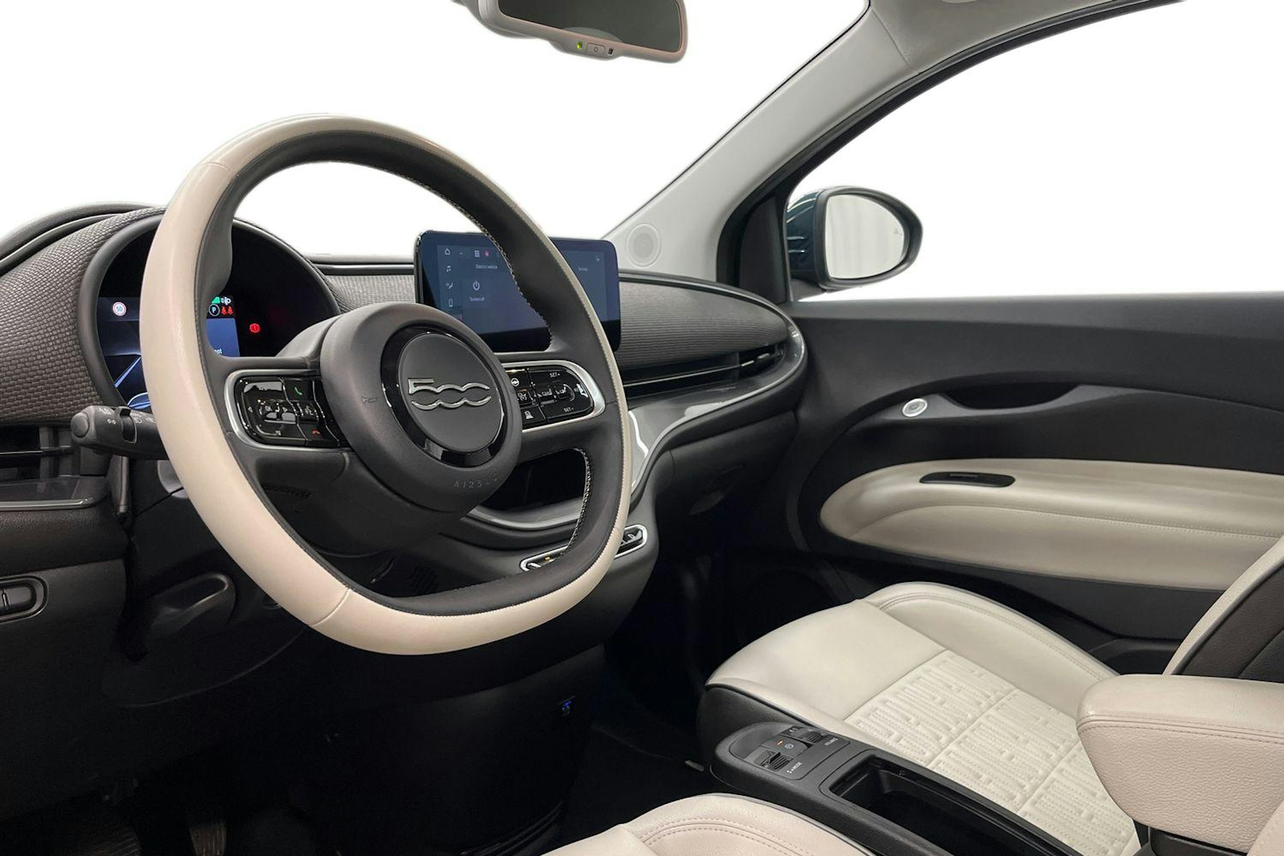 moniväri Fiat 500 2021 kuva 7.