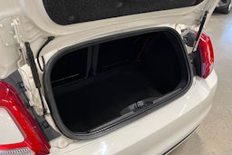 valkoinen Fiat 500C 2017 kuva 28.