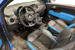 sininen Fiat 500C 2018 kuva 3.