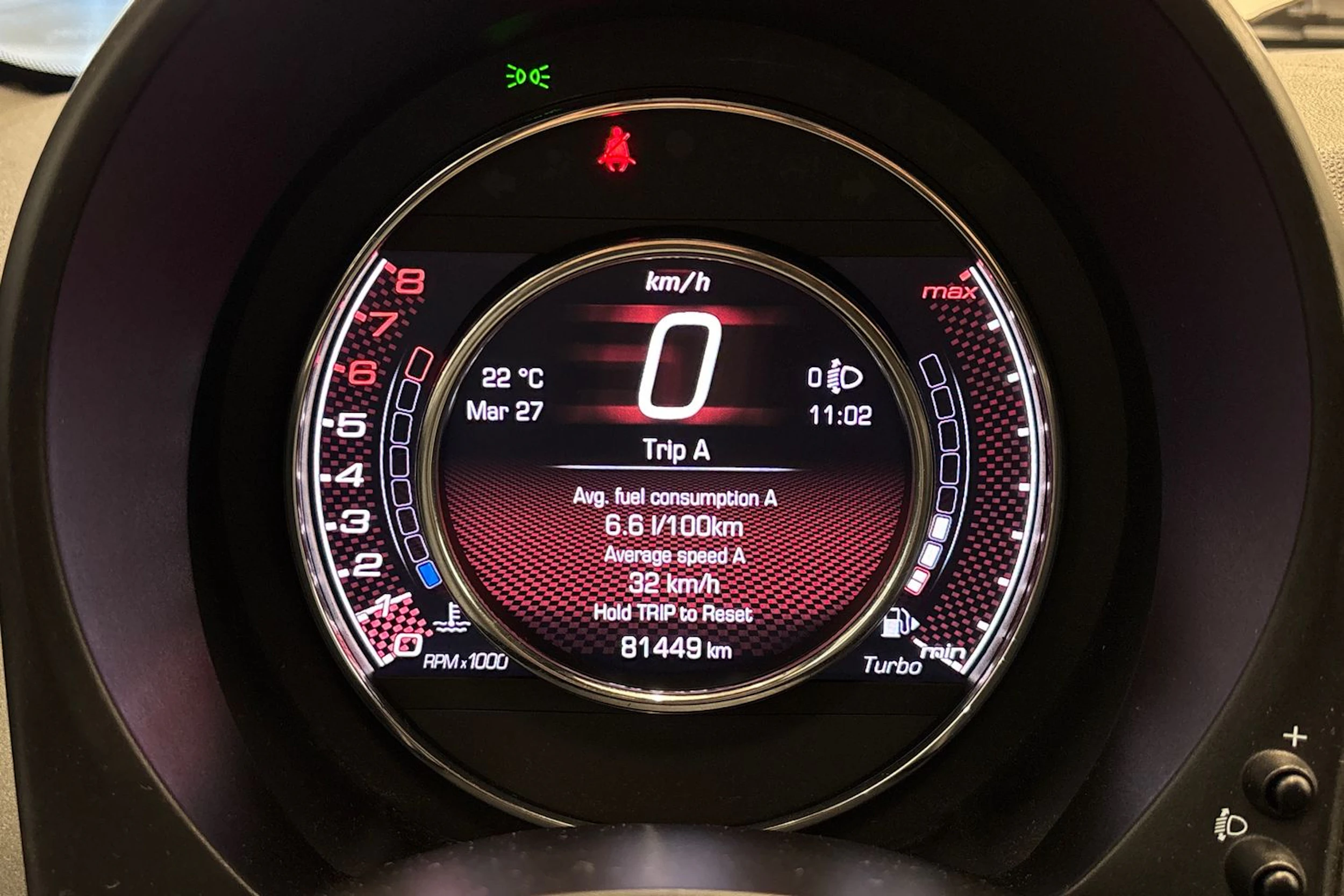 sininen Fiat 500C 2018 kuva 15.