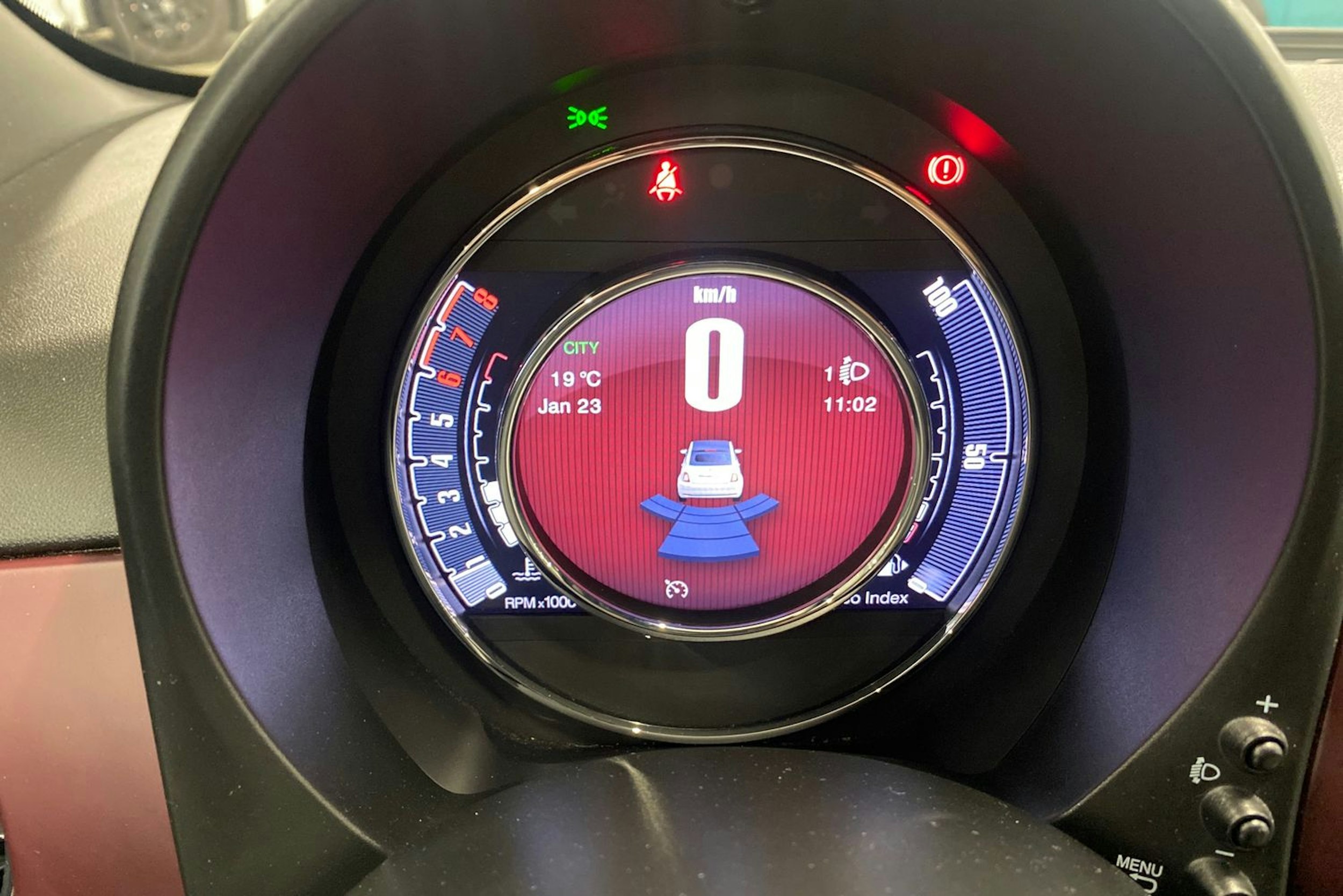 musta Fiat 500C 2021 kuva 15.