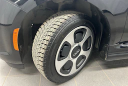 musta Fiat 500e 2016 kuva 10.