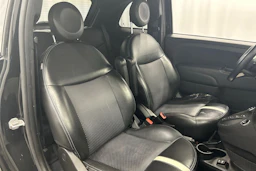 musta Fiat 500e 2016 kuva 11.