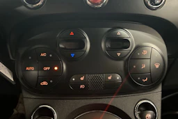 musta Fiat 500e 2016 kuva 15.