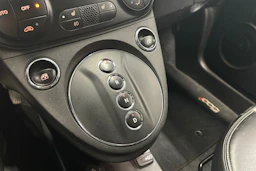 musta Fiat 500e 2016 kuva 16.