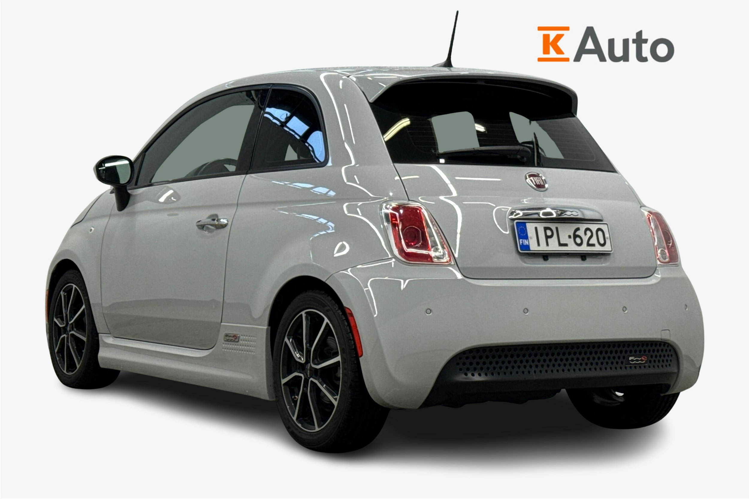 harmaa Fiat 500e 2017 kuva 2.