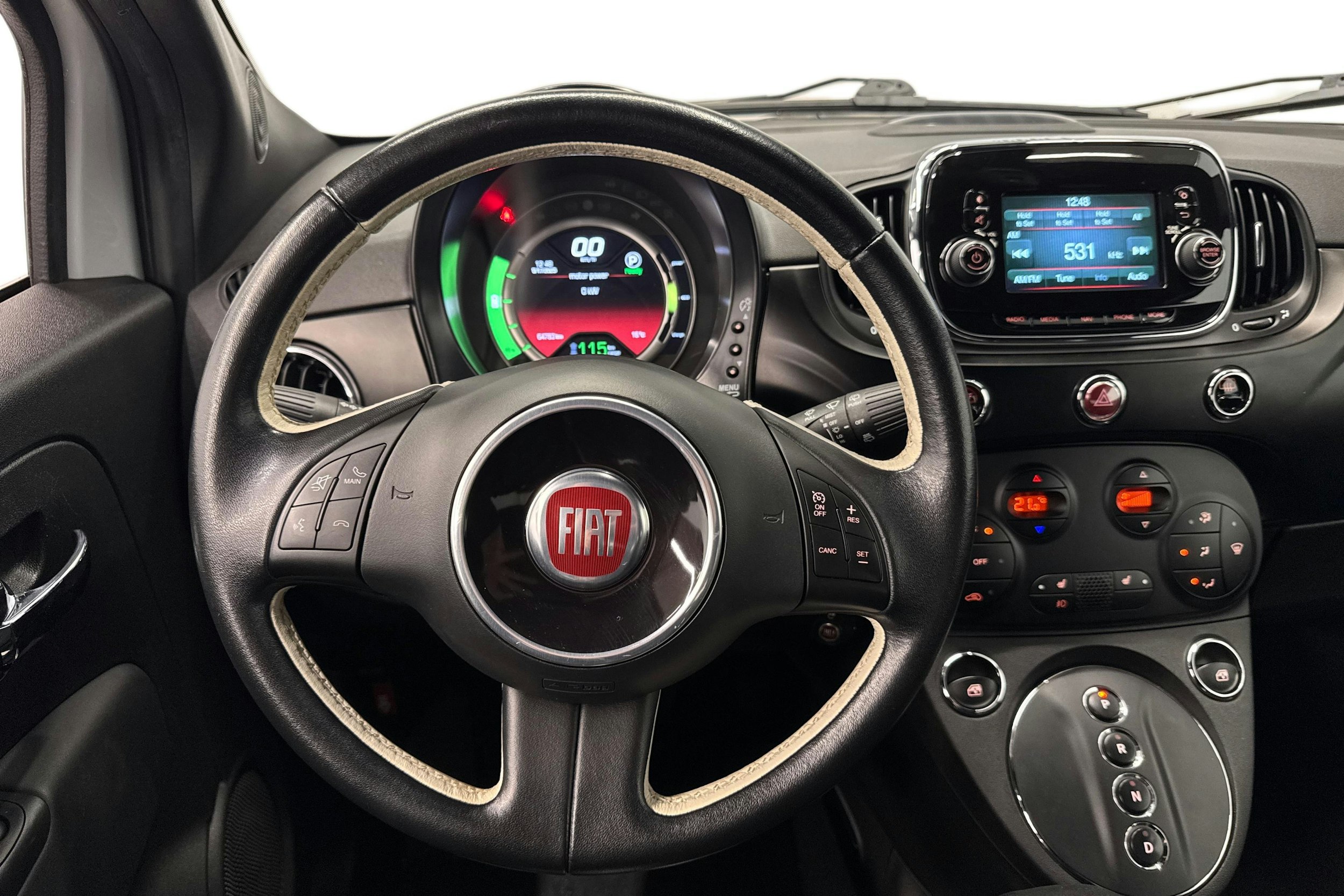 harmaa Fiat 500e 2017 kuva 10.