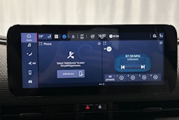 punainen Fiat 500e 2021 kuva 22.