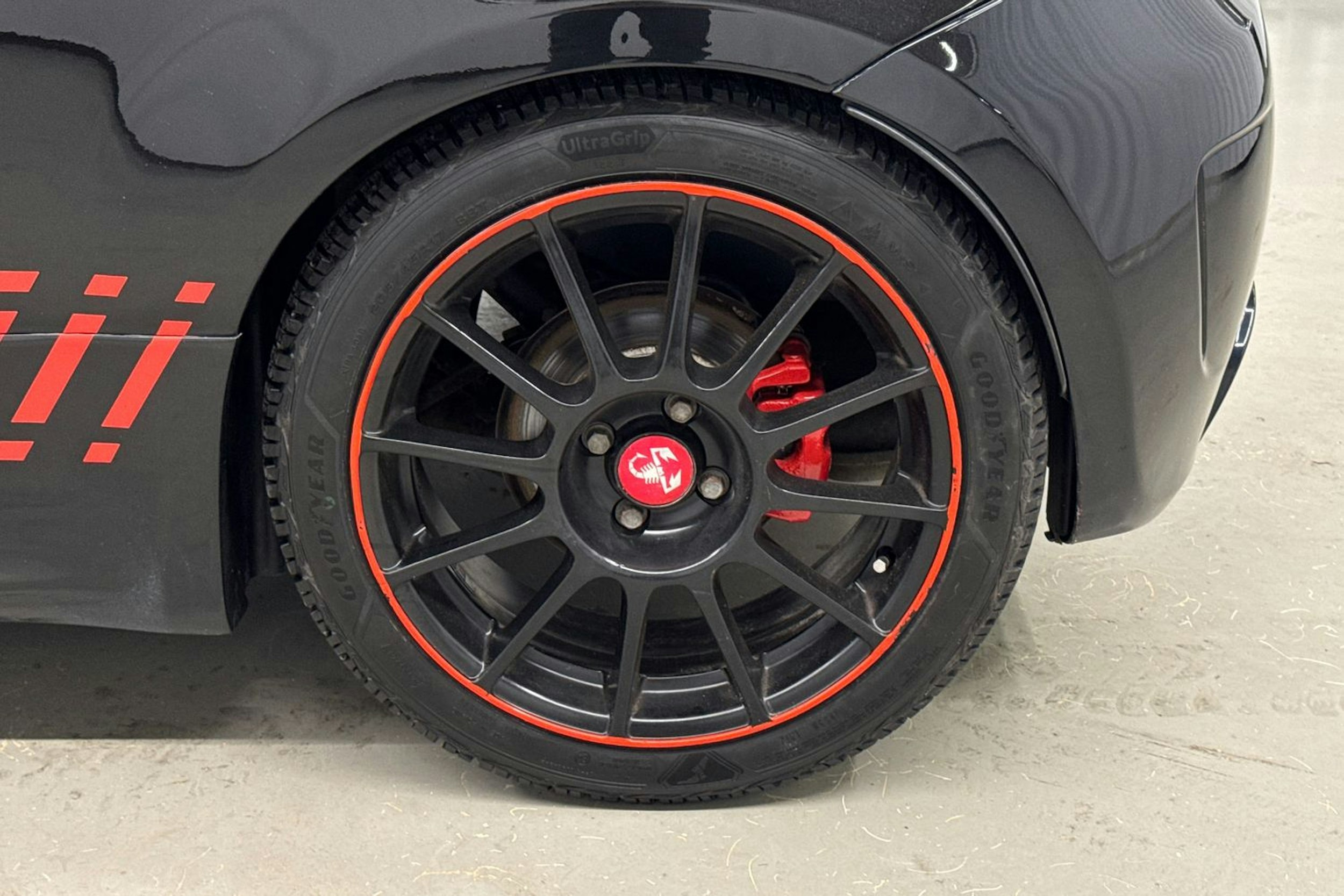 musta Fiat Abarth 500 2008 kuva 13.