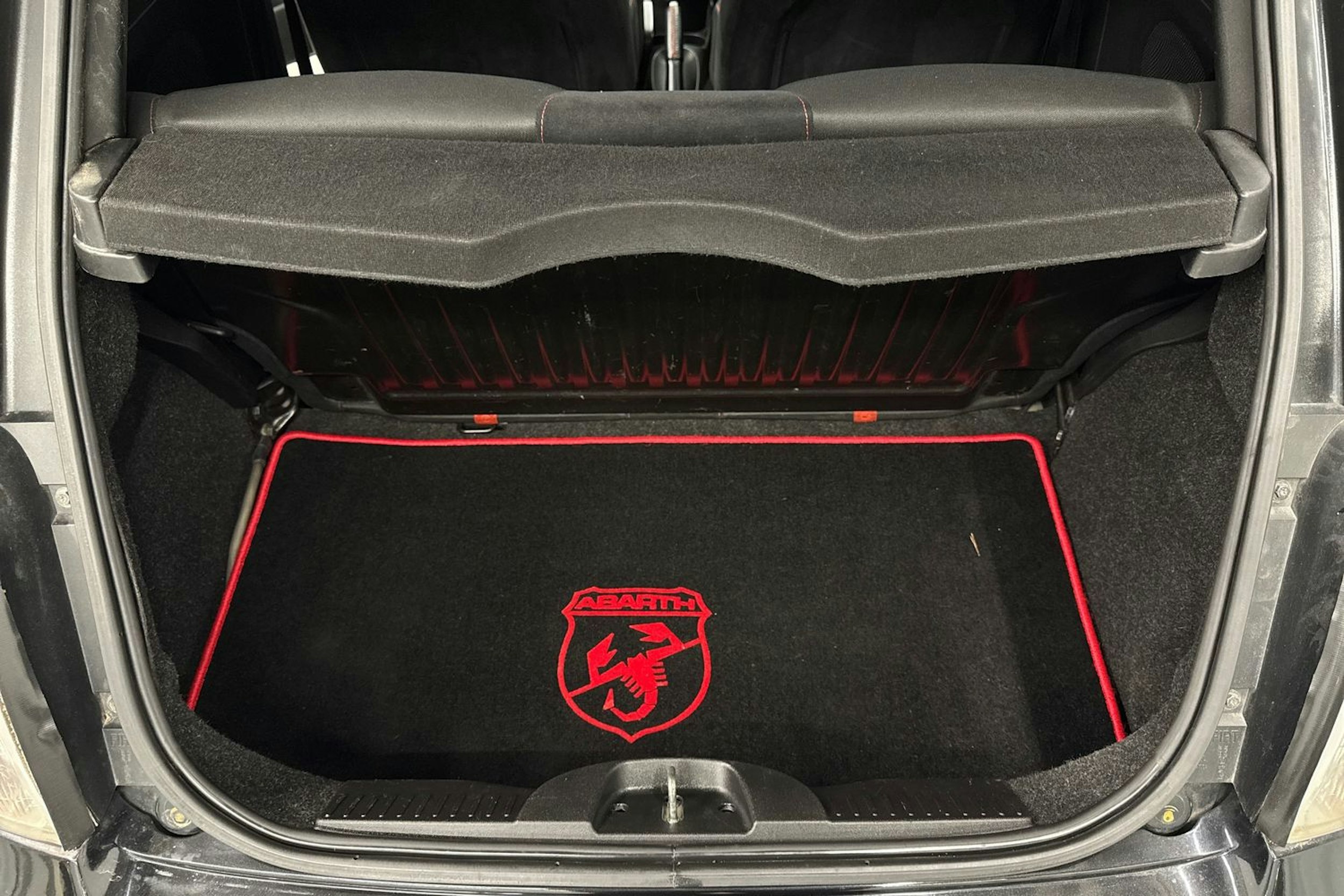 musta Fiat Abarth 500 2008 kuva 18.