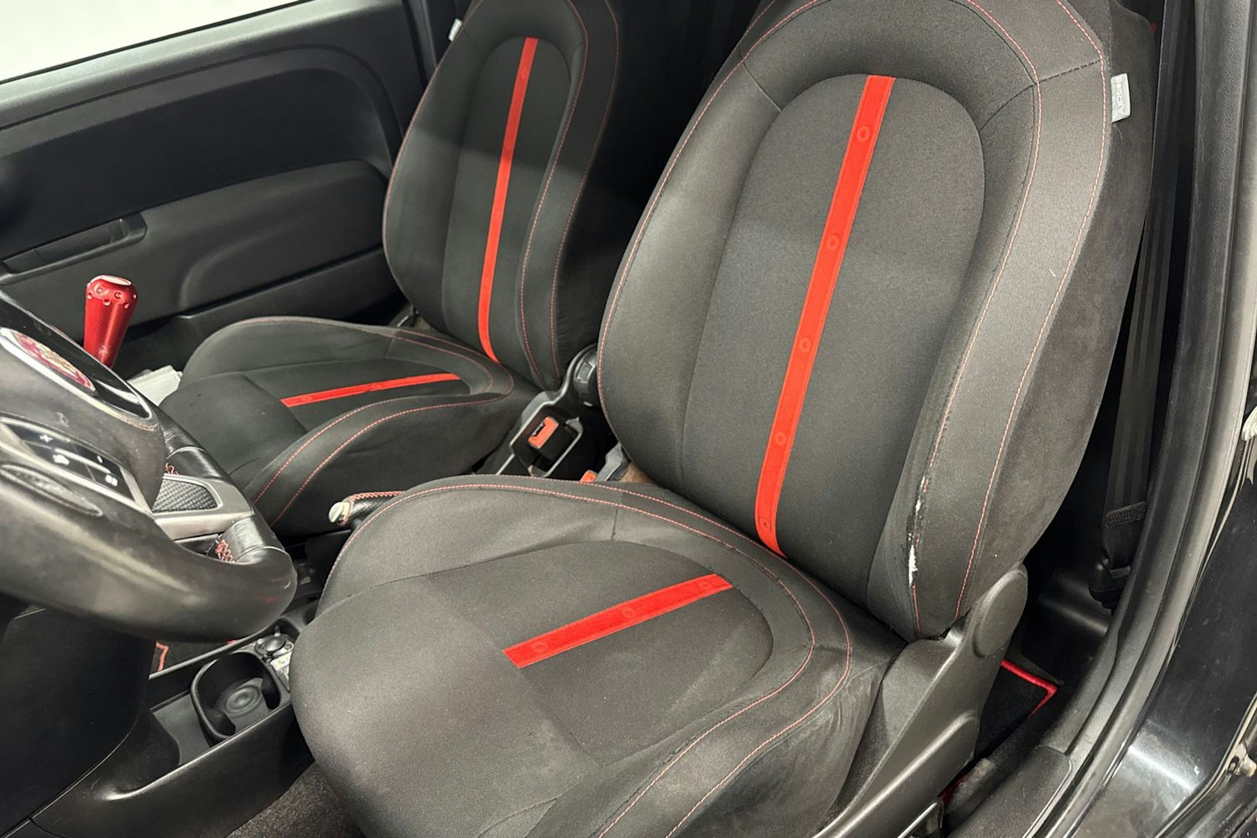 musta Fiat Abarth 500 2008 kuva 19.