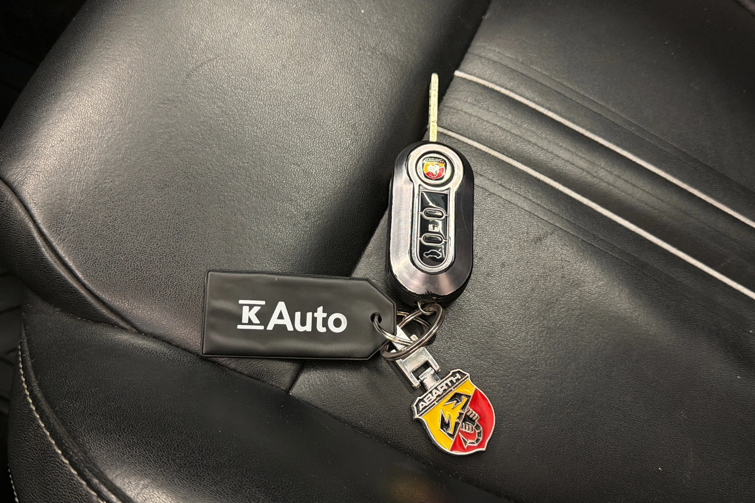 harmaa Fiat Abarth 500 2012 kuva 22.