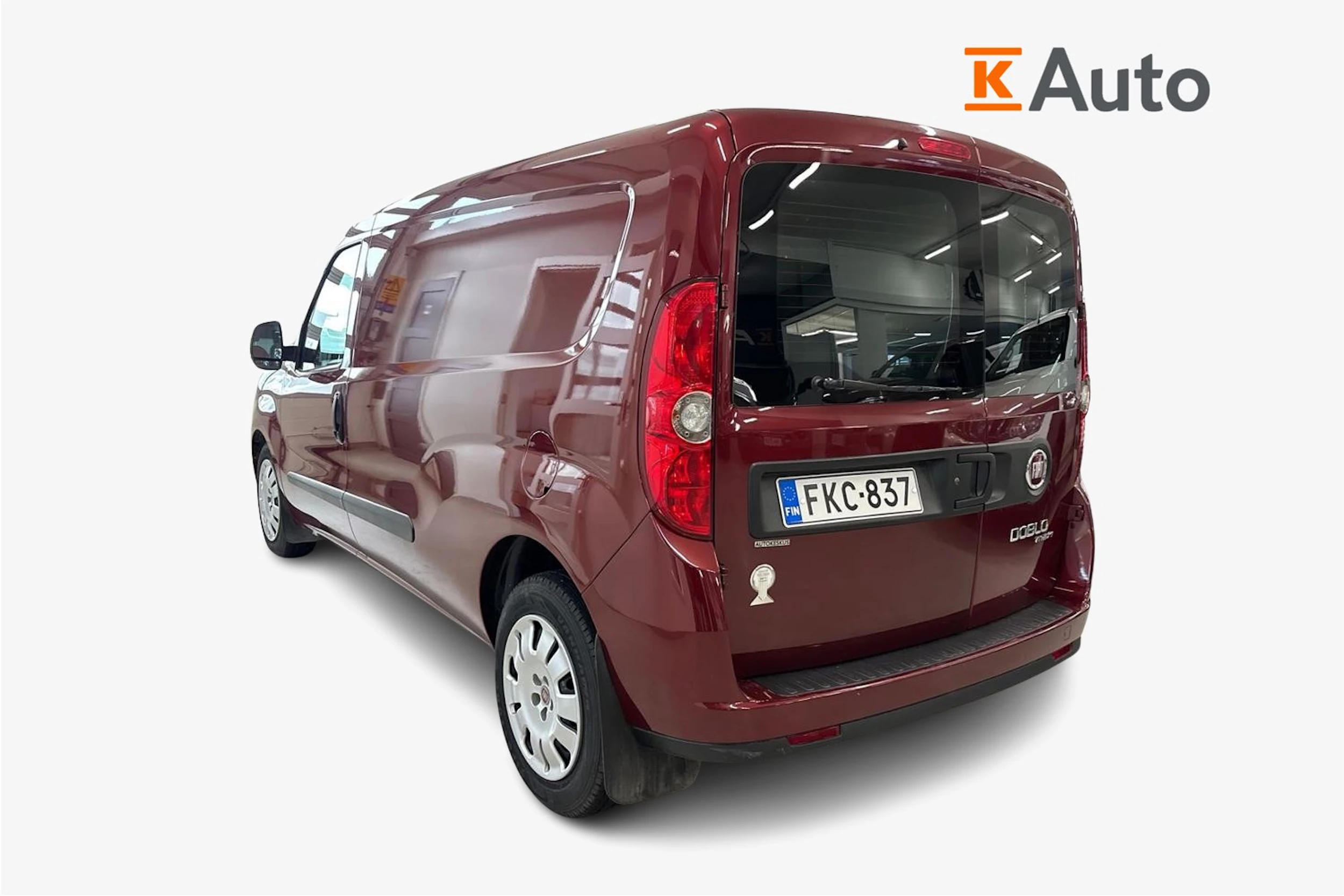 Punainen Fiat Doblo 2011 kuva 2.