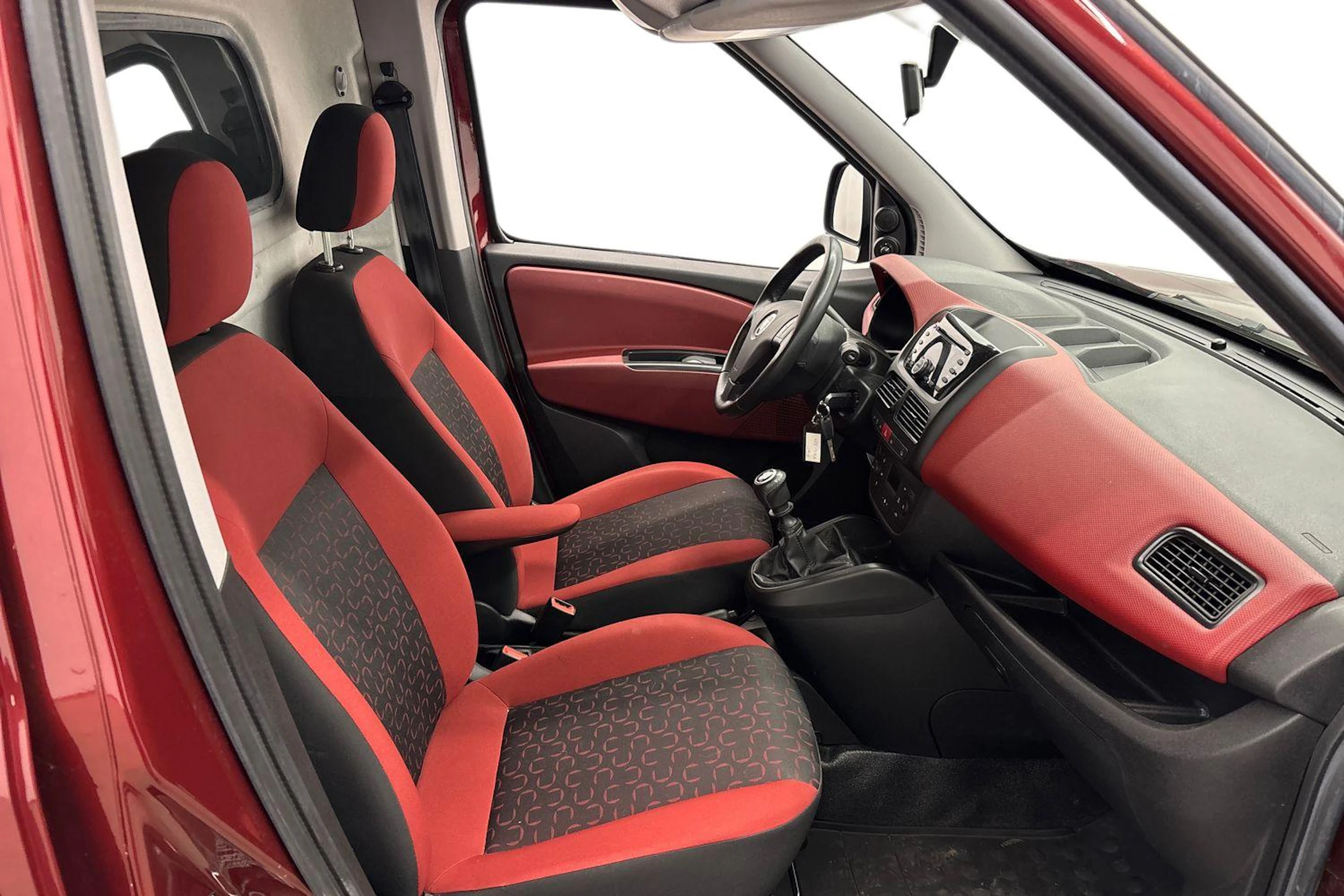 Punainen Fiat Doblo 2011 kuva 11.