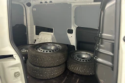 valkoinen Fiat Doblo 2022 kuva 20.