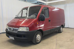 punainen Fiat Ducato 2004 kuva 7.