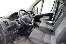 sininen Fiat Ducato 2018 kuva 3.