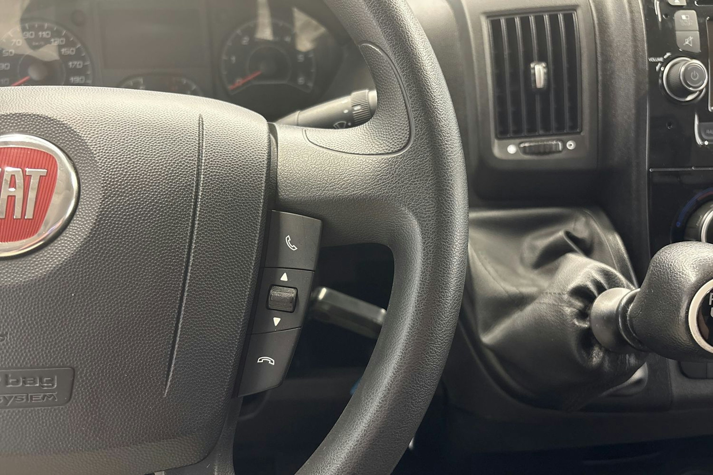 sininen Fiat Ducato 2019 kuva 15.