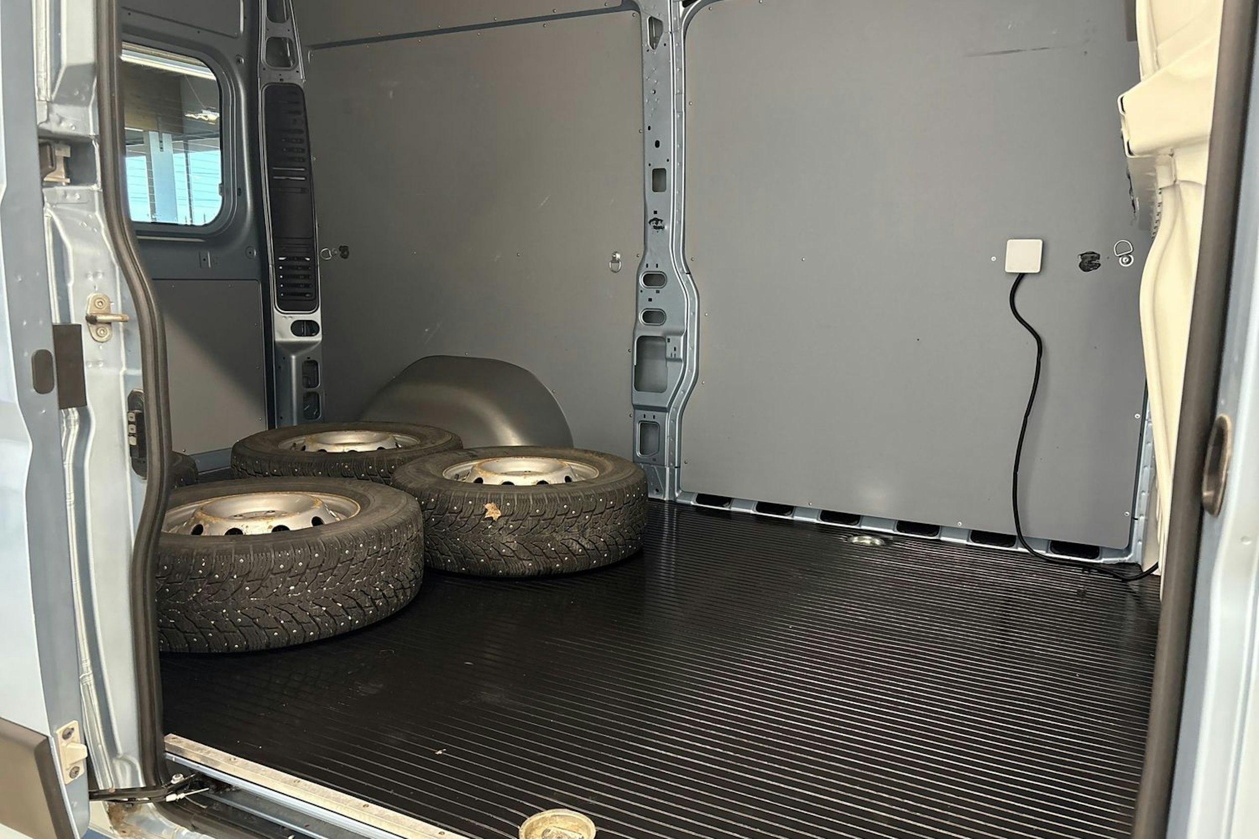 sininen Fiat Ducato 2019 kuva 29.