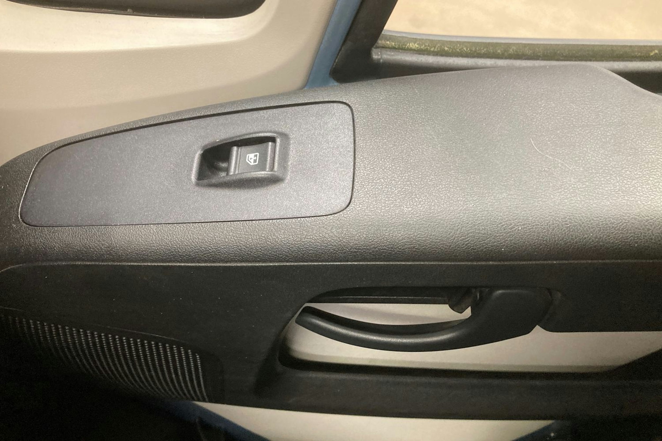 sininen Fiat Ducato 2019 kuva 21.