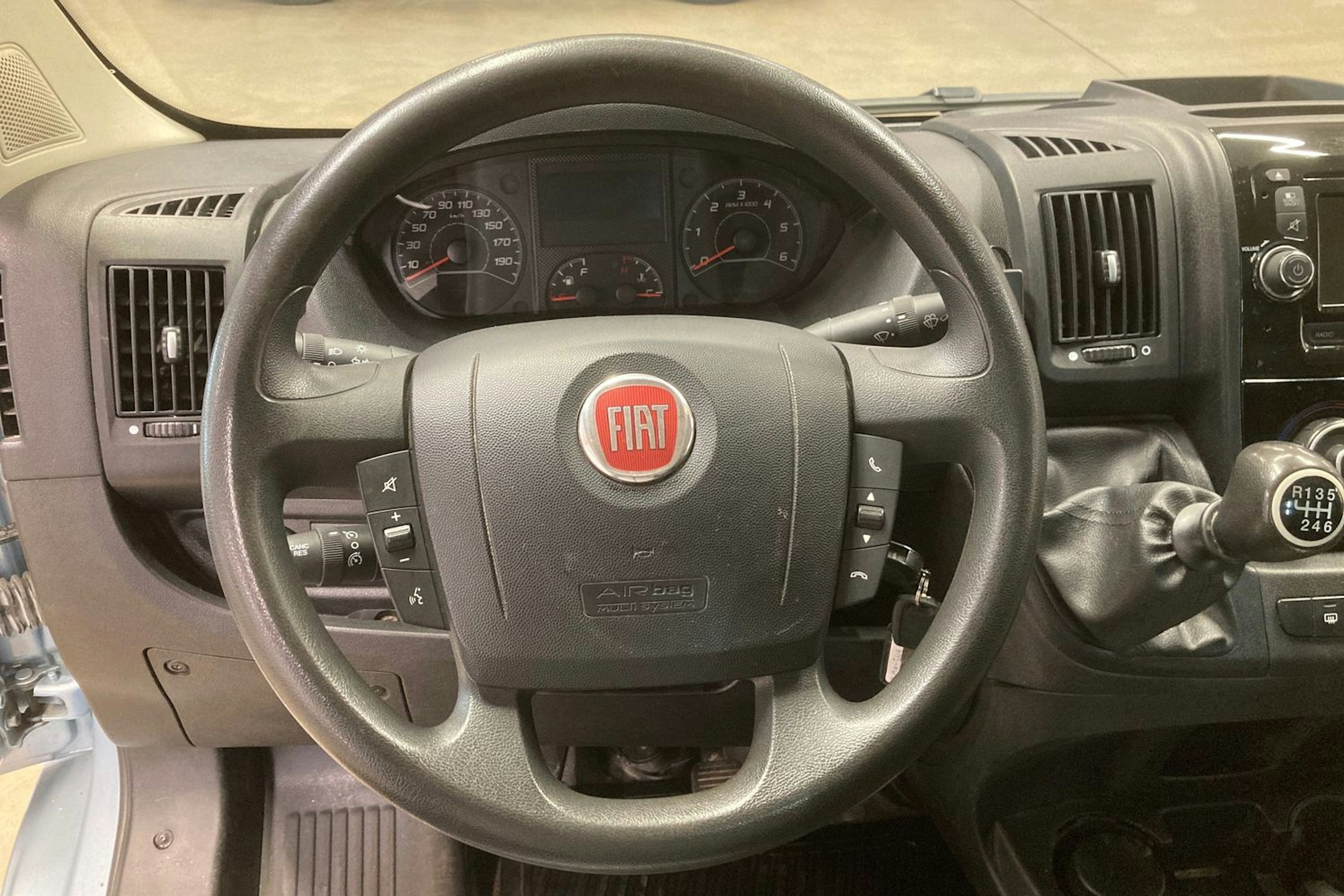sininen Fiat Ducato 2019 kuva 23.