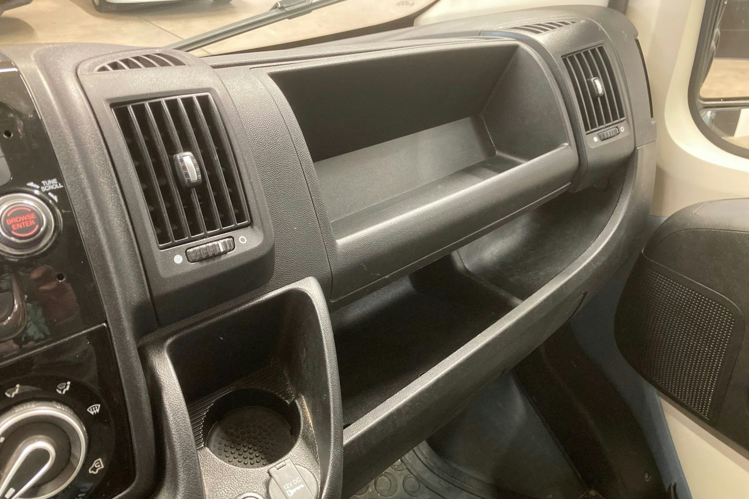sininen Fiat Ducato 2019 kuva 26.
