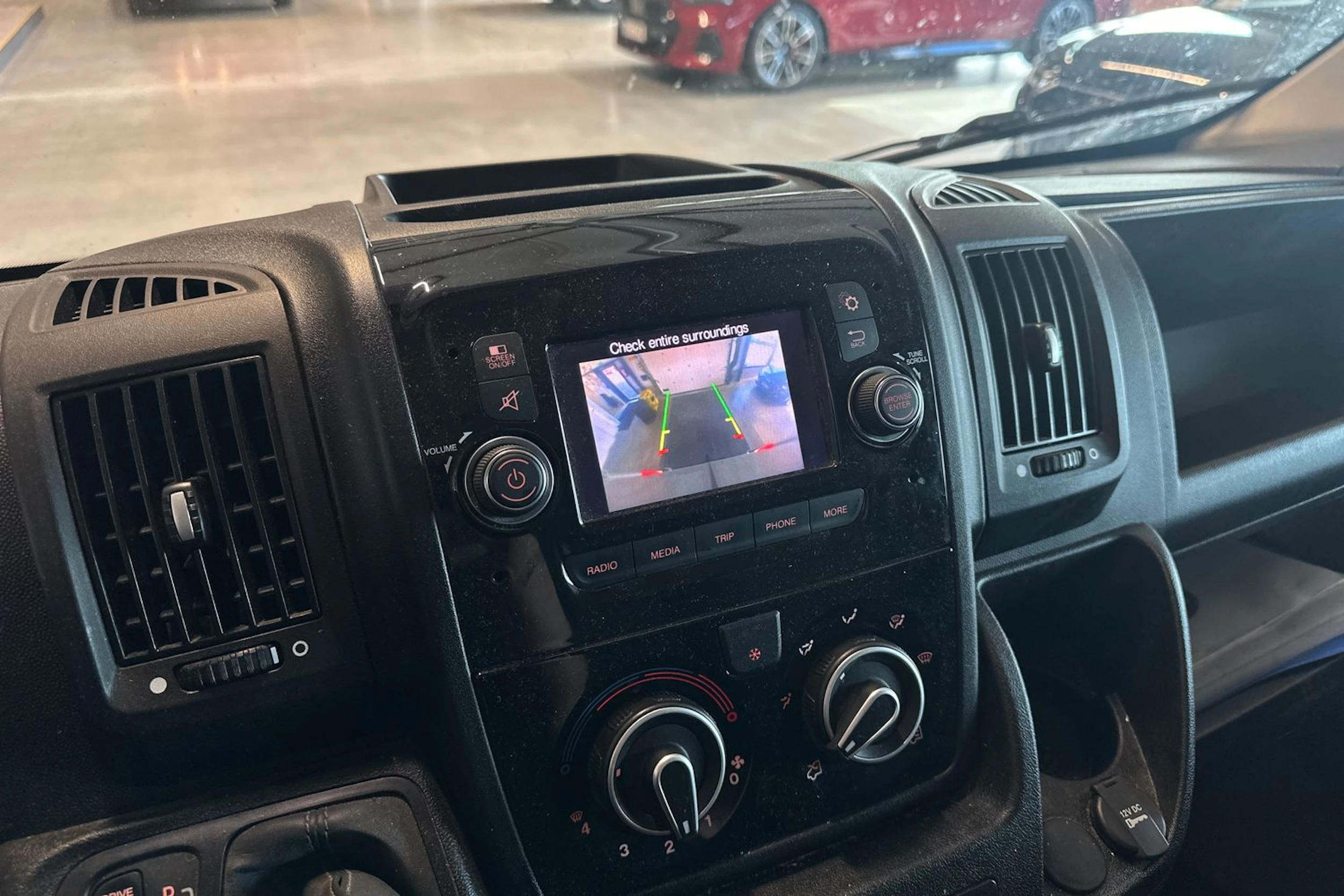 valkoinen Fiat Ducato 2021 kuva 6.