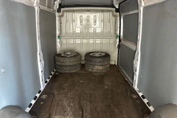valkoinen Fiat Ducato 2021 kuva 8.