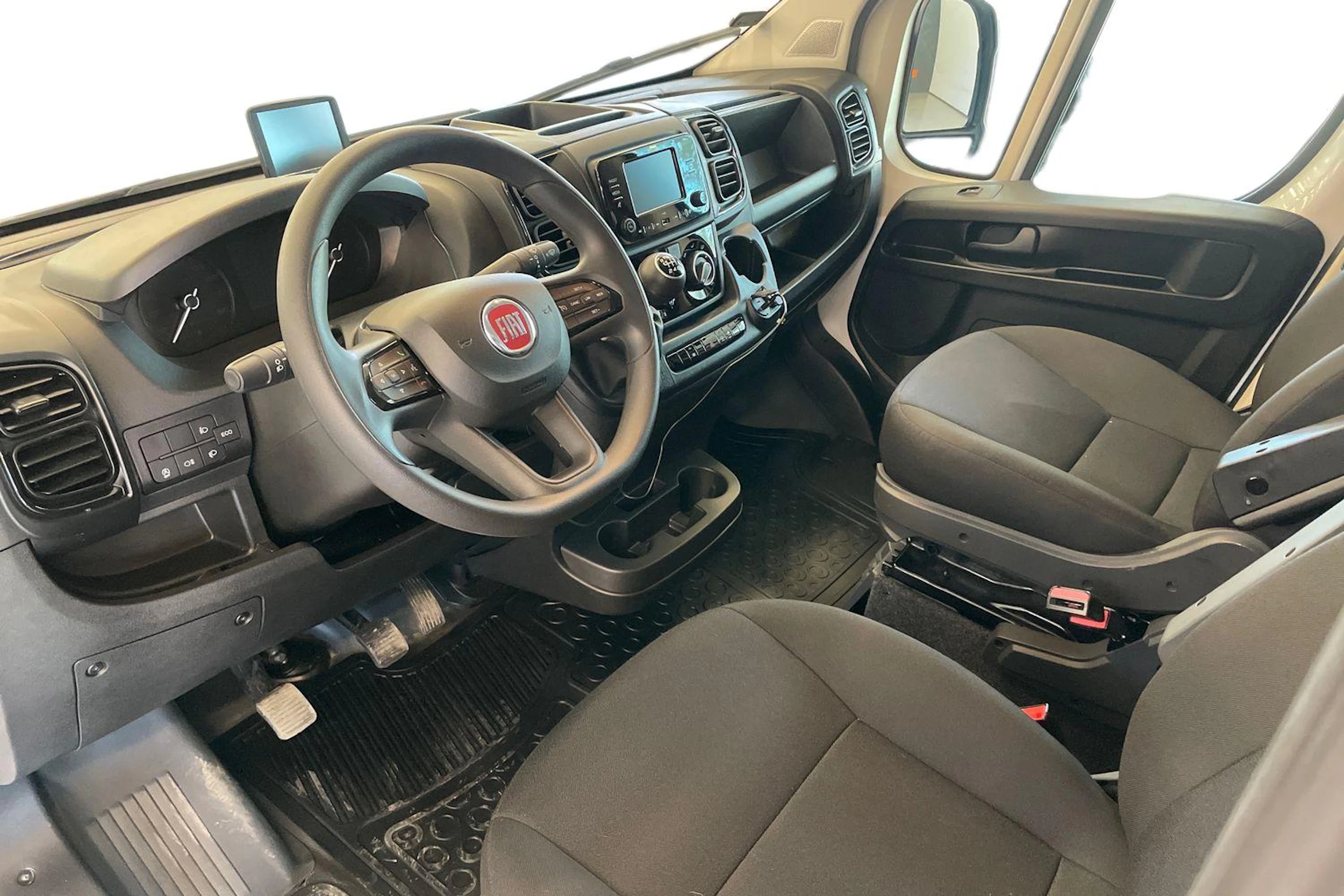 valkoinen Fiat Ducato 2023 kuva 8.