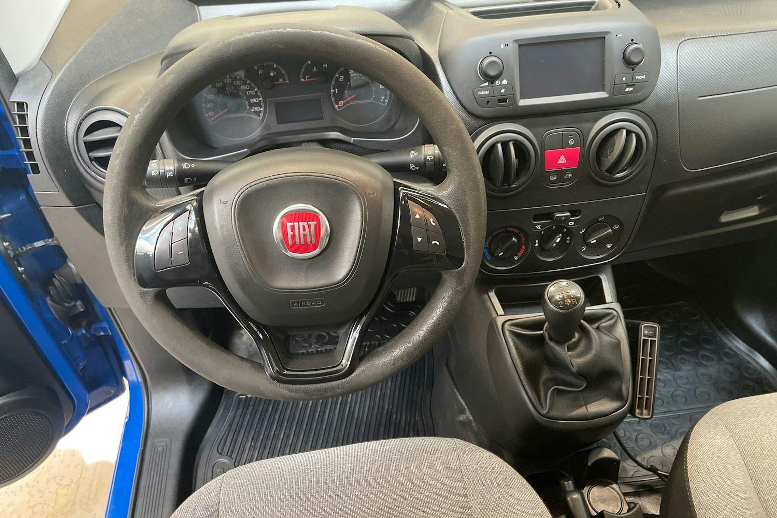 sininen Fiat Fiorino 2017 kuva 9.
