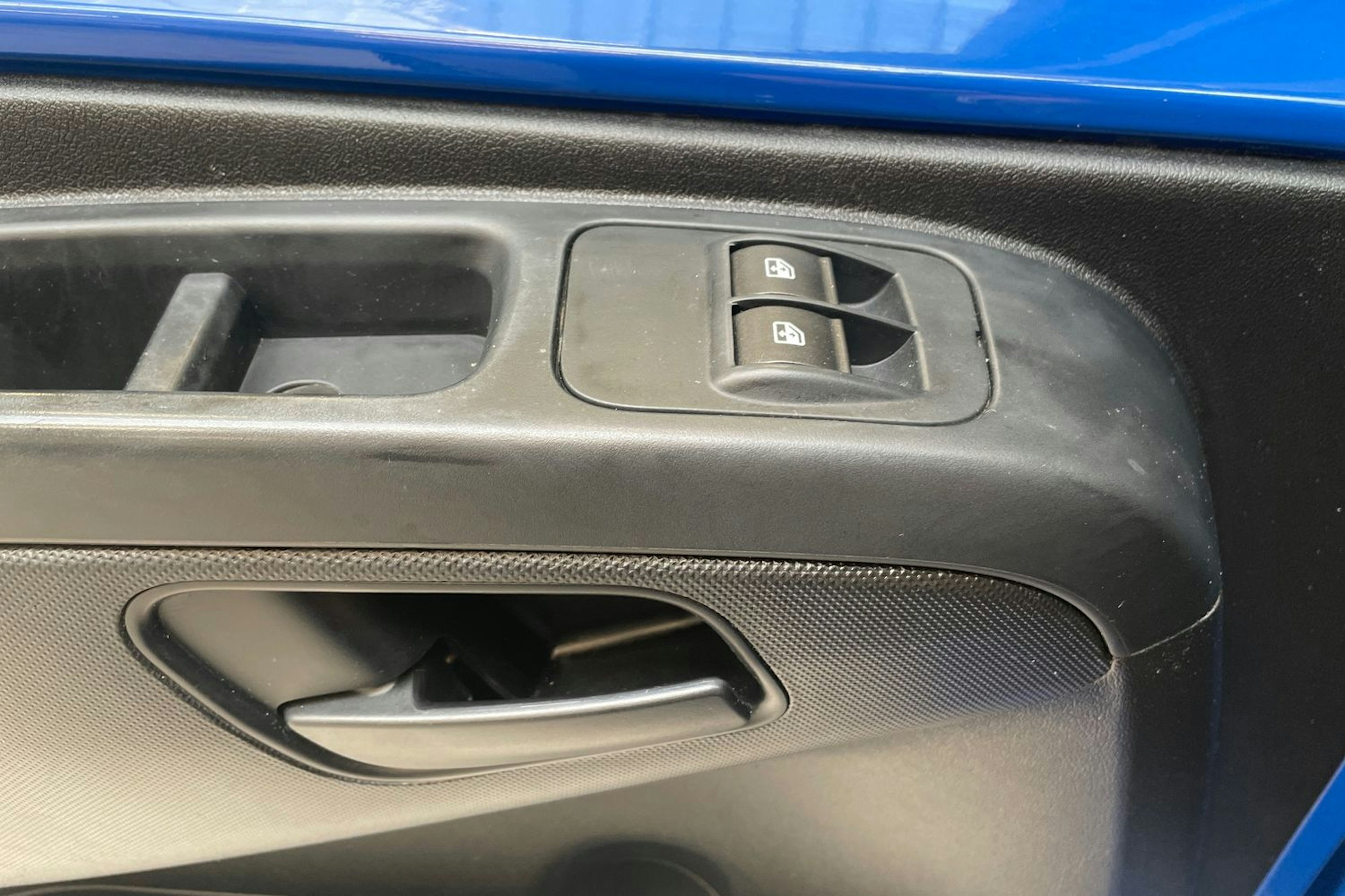 sininen Fiat Fiorino 2017 kuva 19.