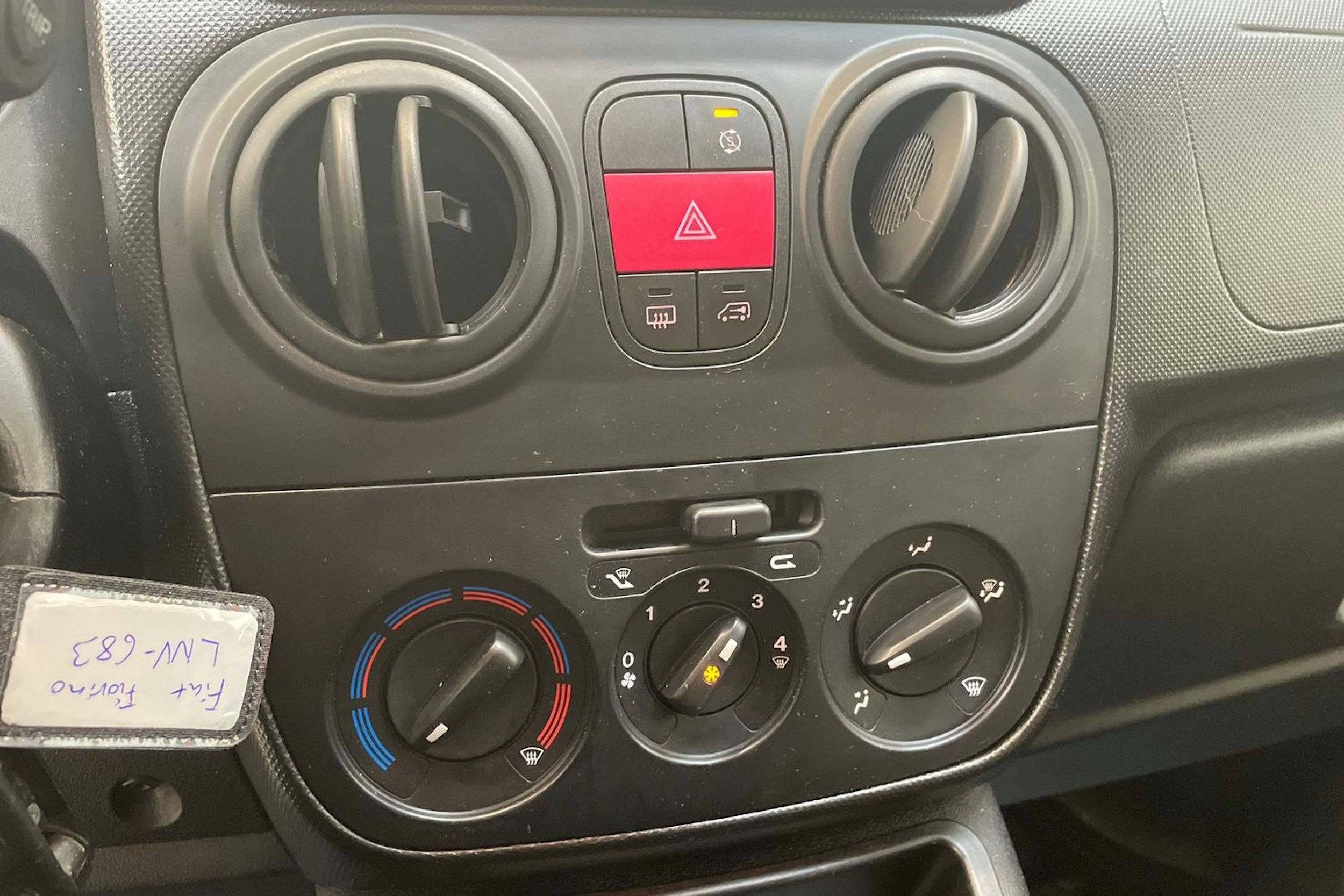 sininen Fiat Fiorino 2017 kuva 22.