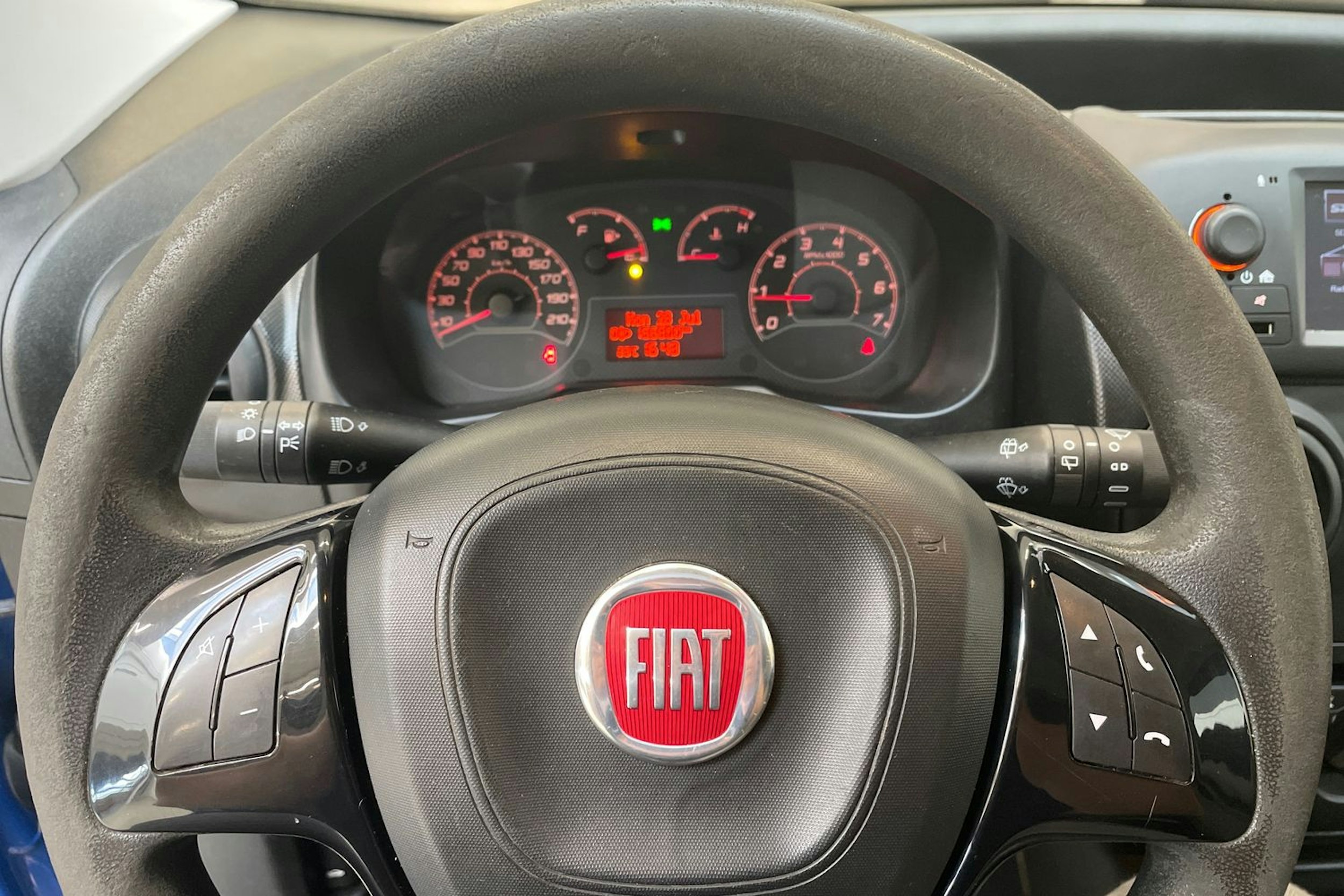 sininen Fiat Fiorino 2017 kuva 24.