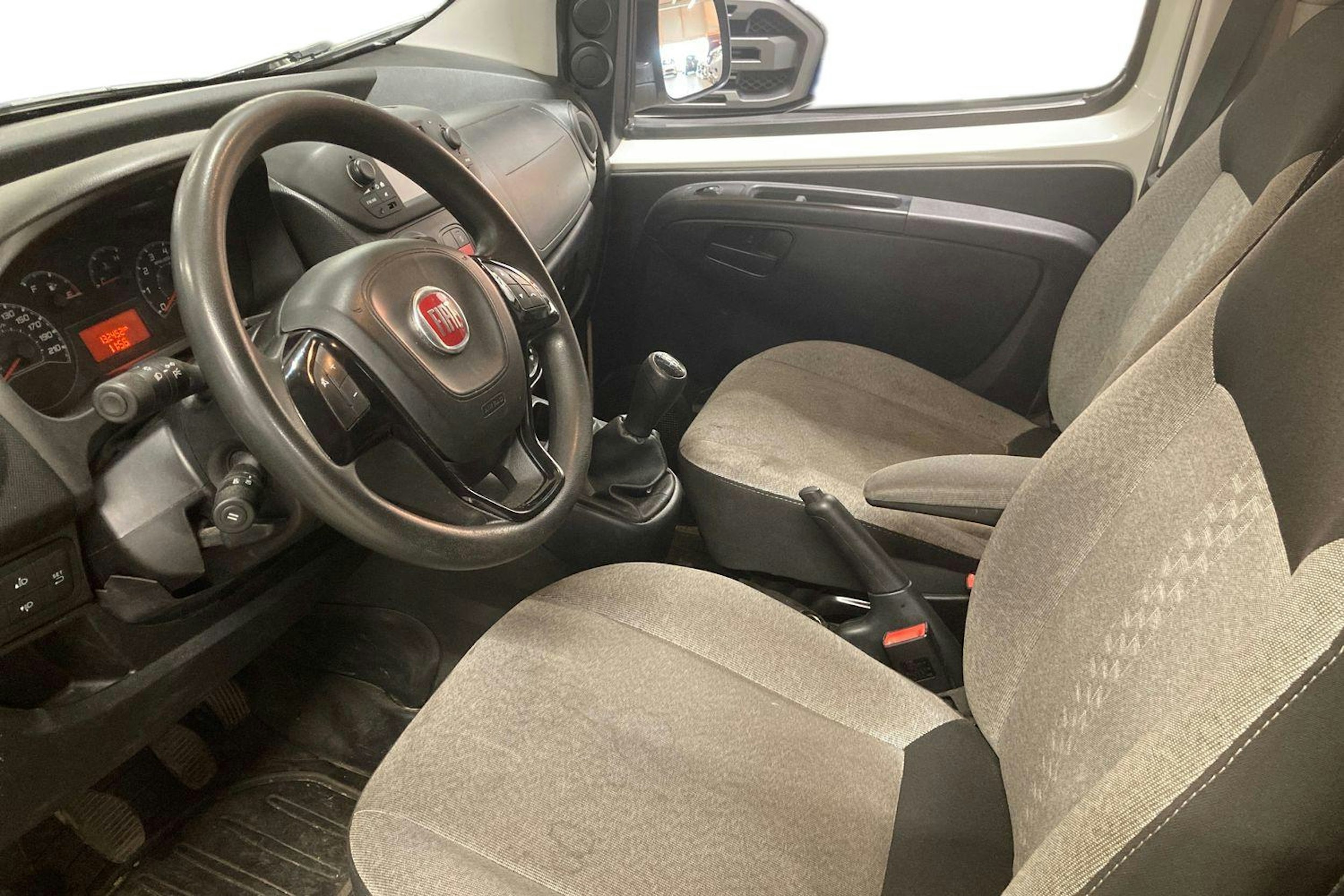 Valkoinen Fiat Fiorino 2017 kuva 3.