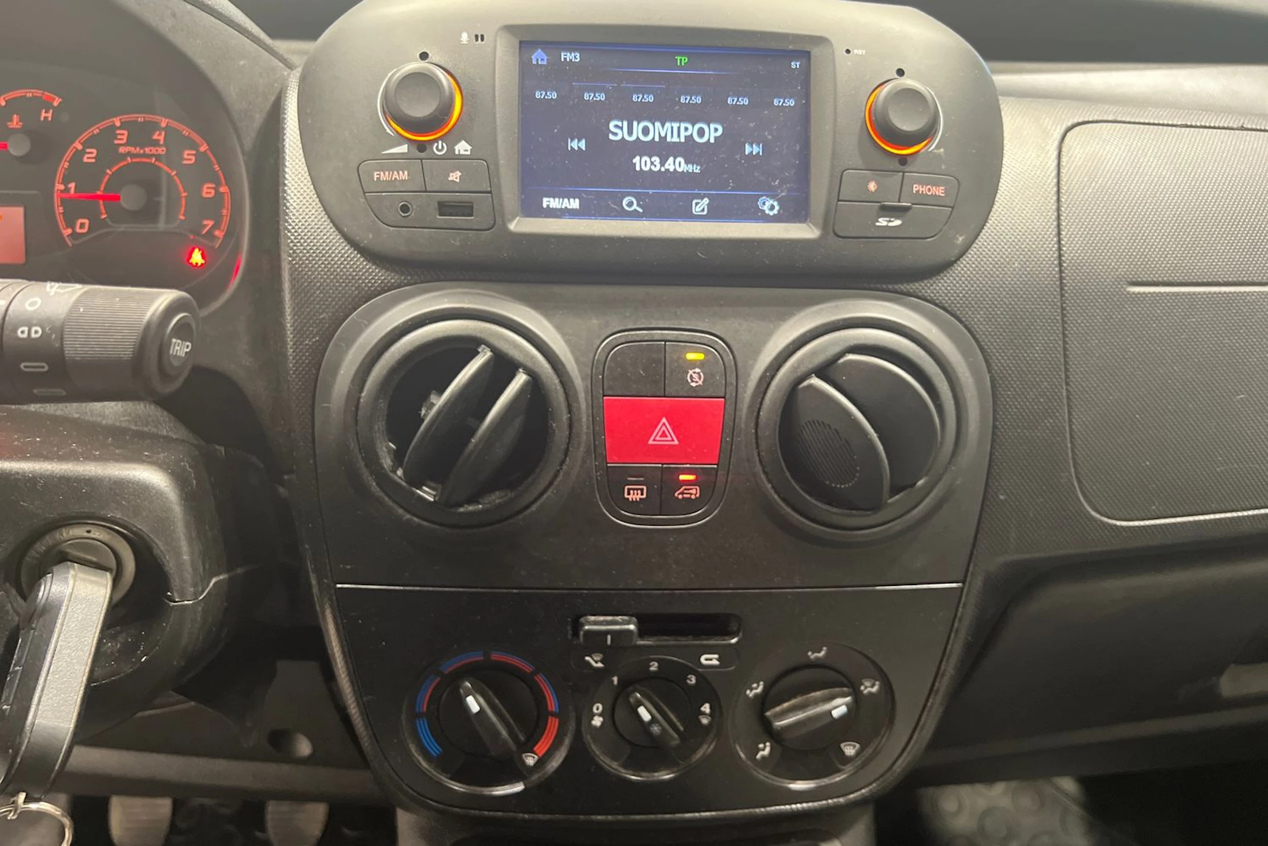 valkoinen Fiat Fiorino 2018 kuva 13.