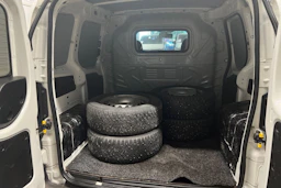 valkoinen Fiat Fiorino 2018 kuva 18.